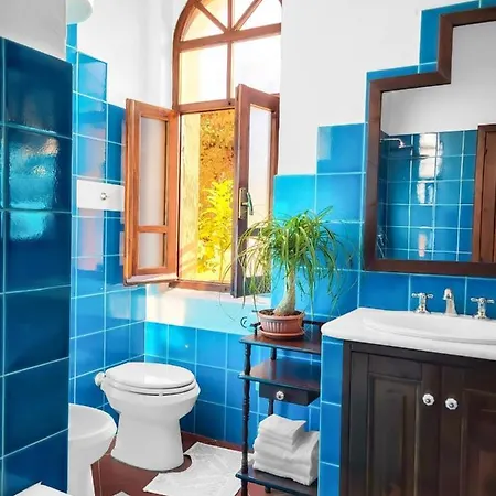 Apartment Blue Living *